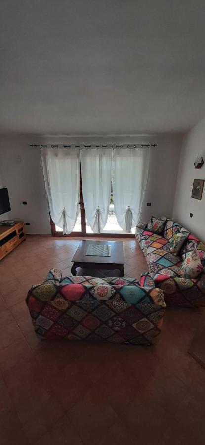 Artistika Golden Apartment Capitana Luaran gambar