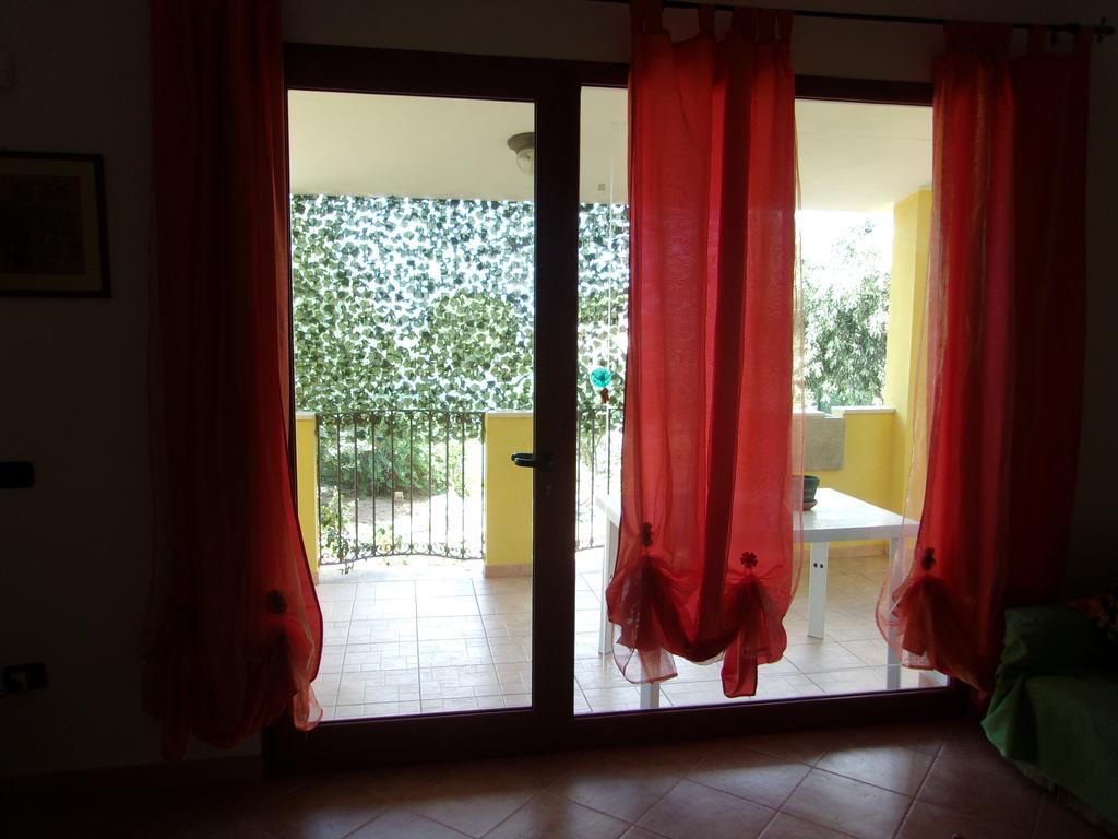 Artistika Golden Apartment Capitana Luaran gambar