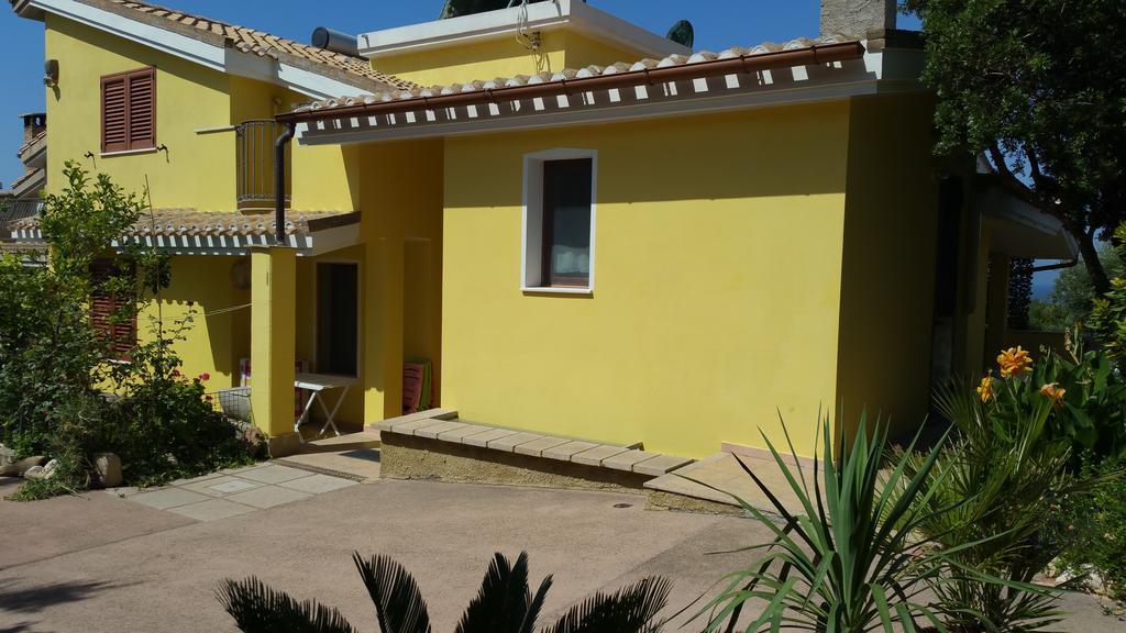 Artistika Golden Apartment Capitana Luaran gambar
